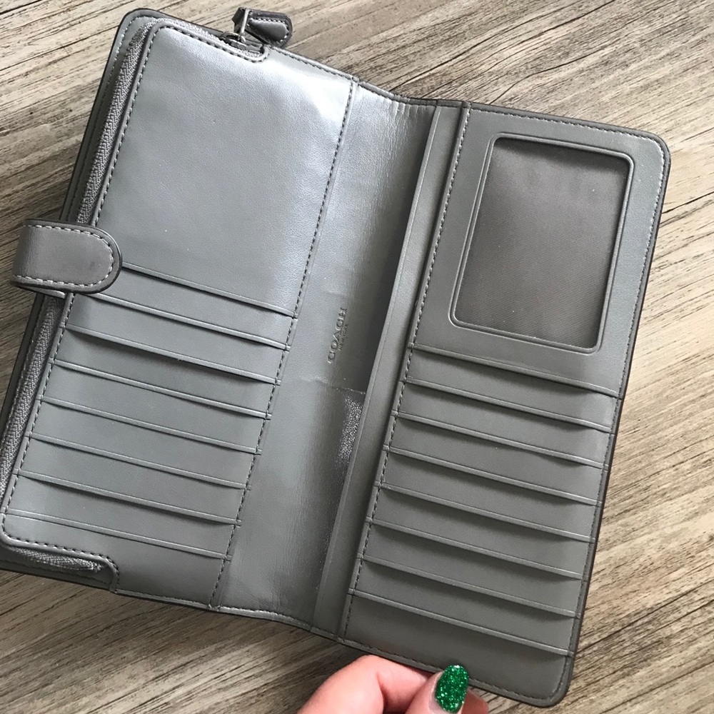 Coach Wallet - Picture 3 of 4